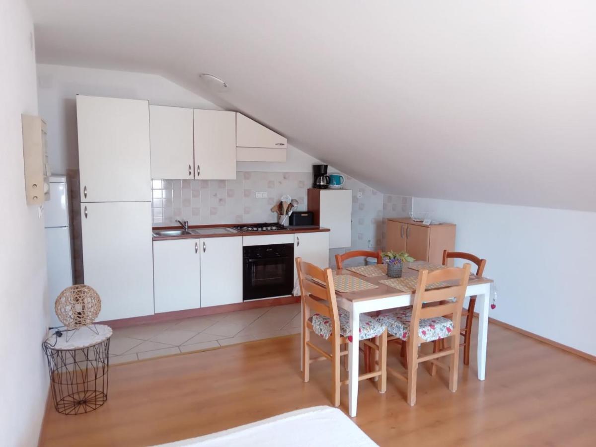 Francis Appartements Pakoštane Екстериор снимка