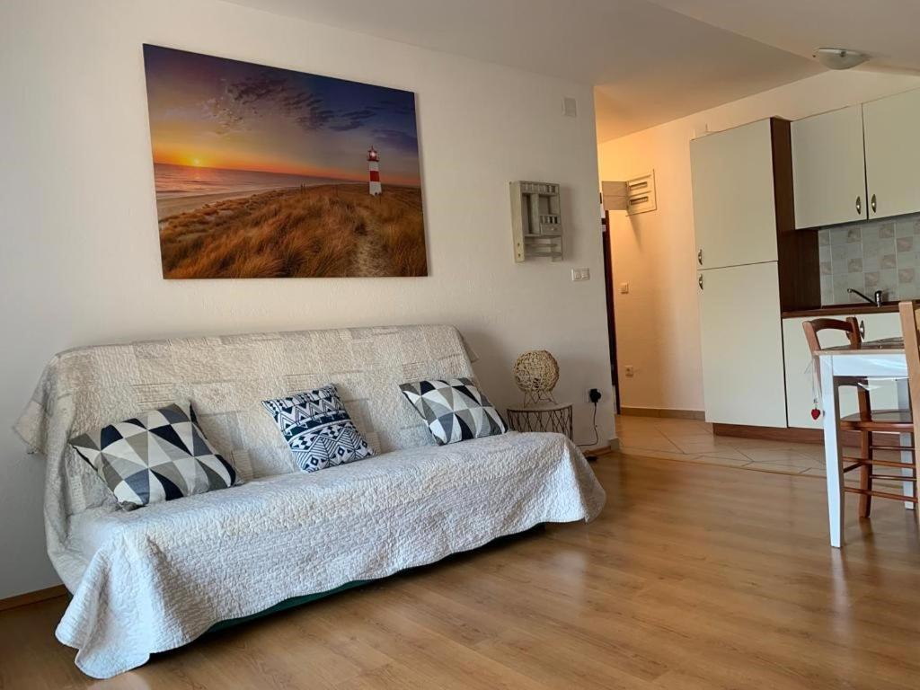 Francis Appartements Pakoštane Екстериор снимка