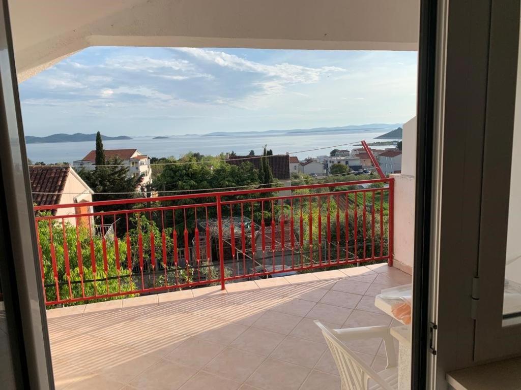 Francis Appartements Pakoštane Екстериор снимка